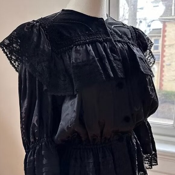 The Parliament Street Blouse - Picture 2 of 3